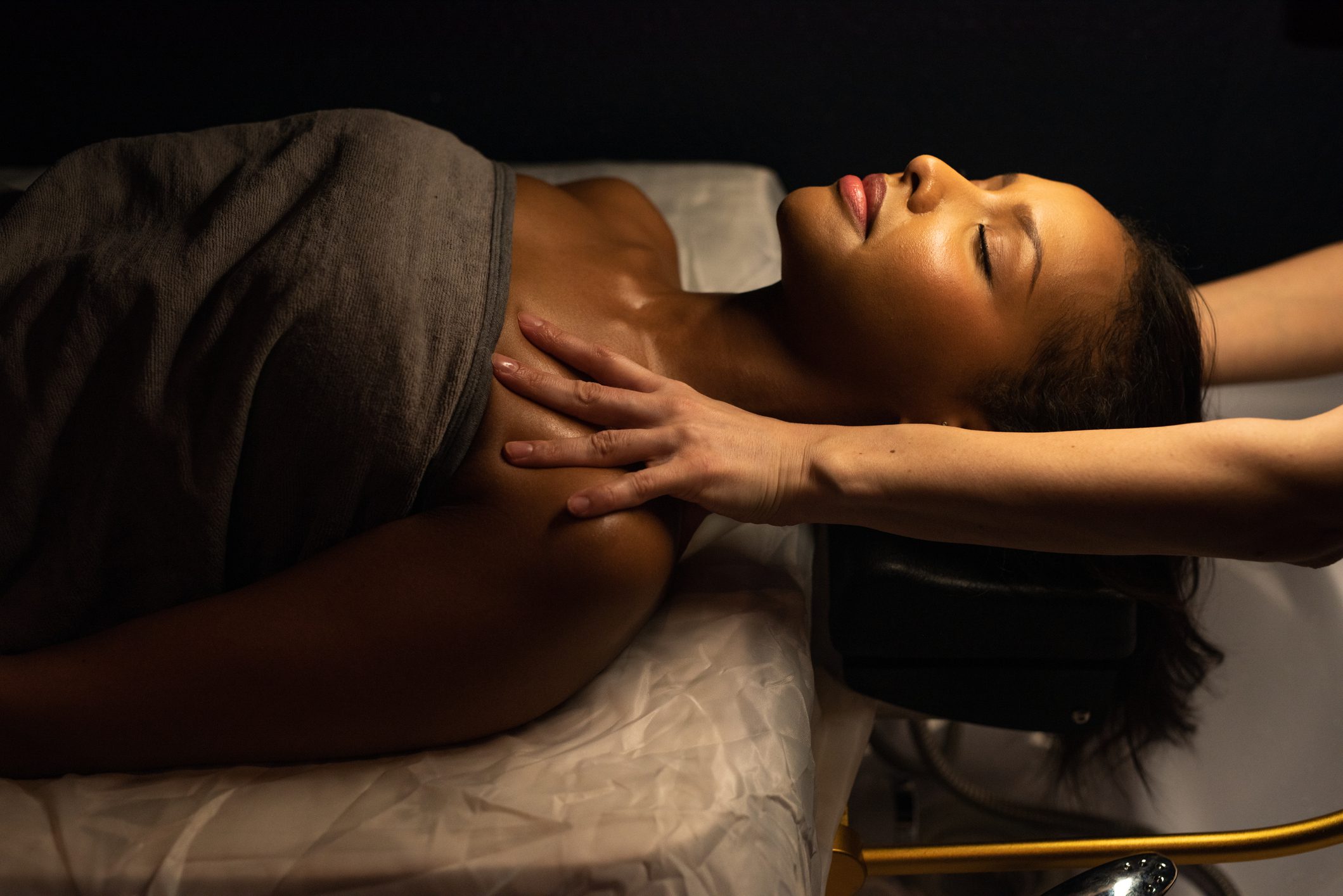 Oncology massage at Chicago Restorative Massage and Acupuncture at 805 N Milwaukee Ave in River West